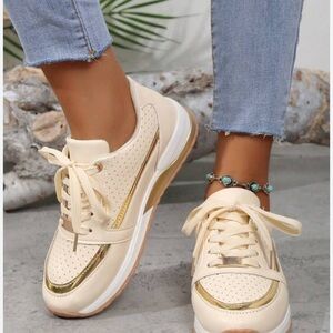 NEW Slip Resistant Sneakers Casual‎ Tie Shoe 8.5 Neutral Tik Tok Trendy